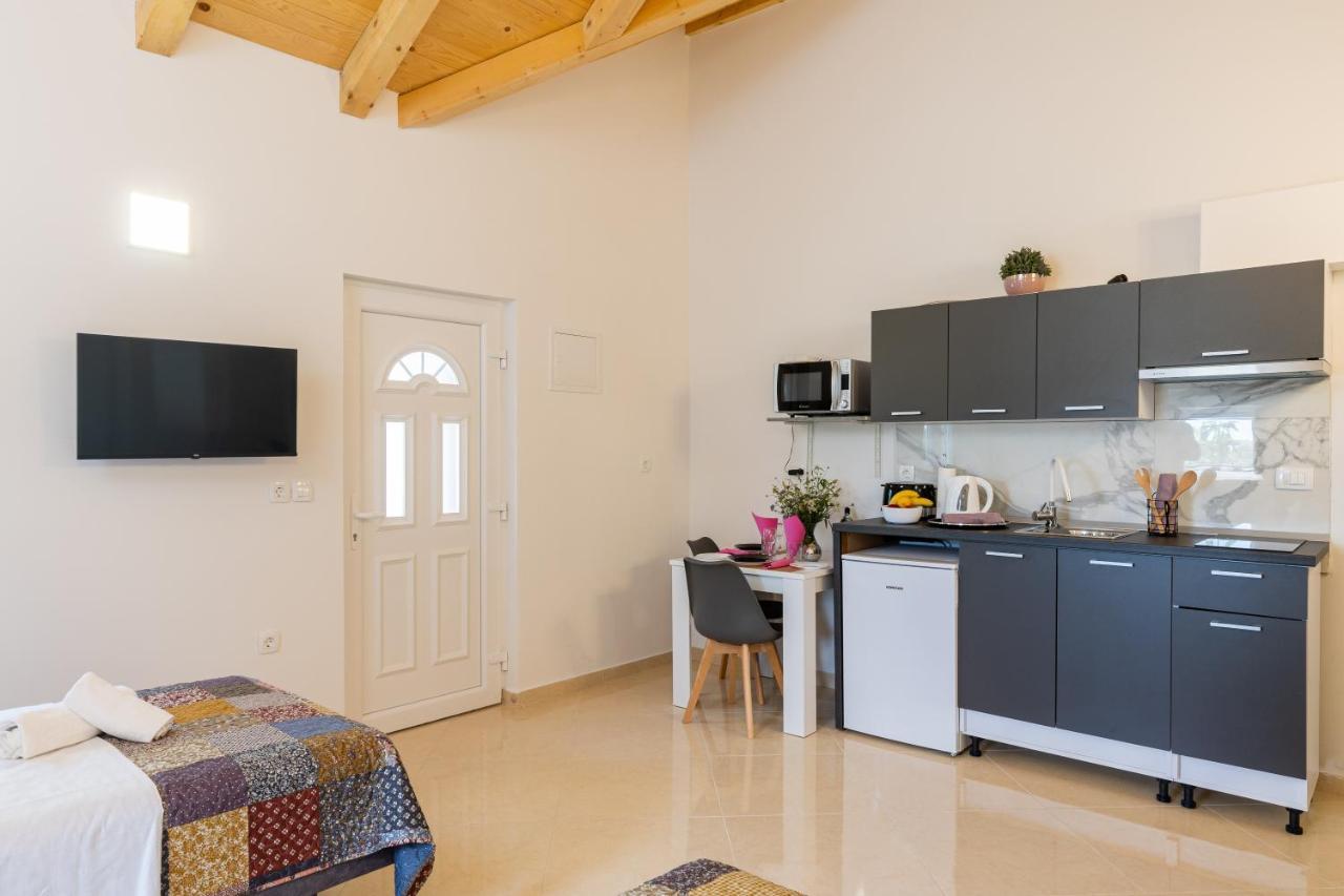 Apartments Roza ムリニ エクステリア 写真
