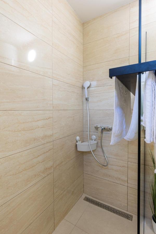 Apartments Roza ムリニ エクステリア 写真
